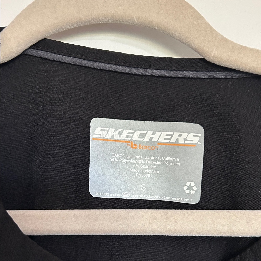 Skechers Women’s Black scrub  Jacket - Picture 2 of 2